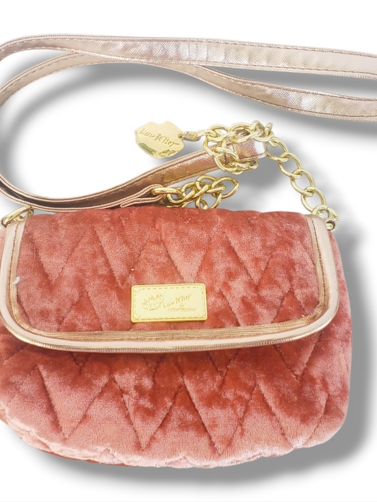 Betsey Johnson Handbags - NWT BETSEY JOHNSON XOVAL VELOUR CROSSBODY BAG MAUVE PINK GOLD STRAP